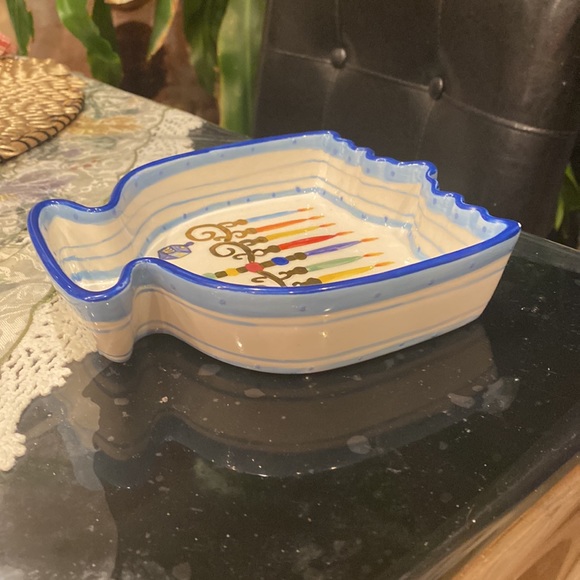 Aviv Judaica Colorful Plat for Chanukkah size 6x7 - Picture 3 of 7